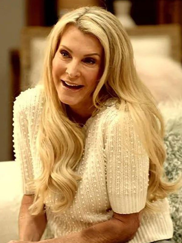 2024-Joan-Vassos-The-Golden-Bachelorette-Pearl-Sweater-2