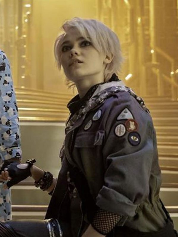 A-Babysitter’s-Guide-to-Monster-Hunting-Oona-Laurence-Hoodie-2