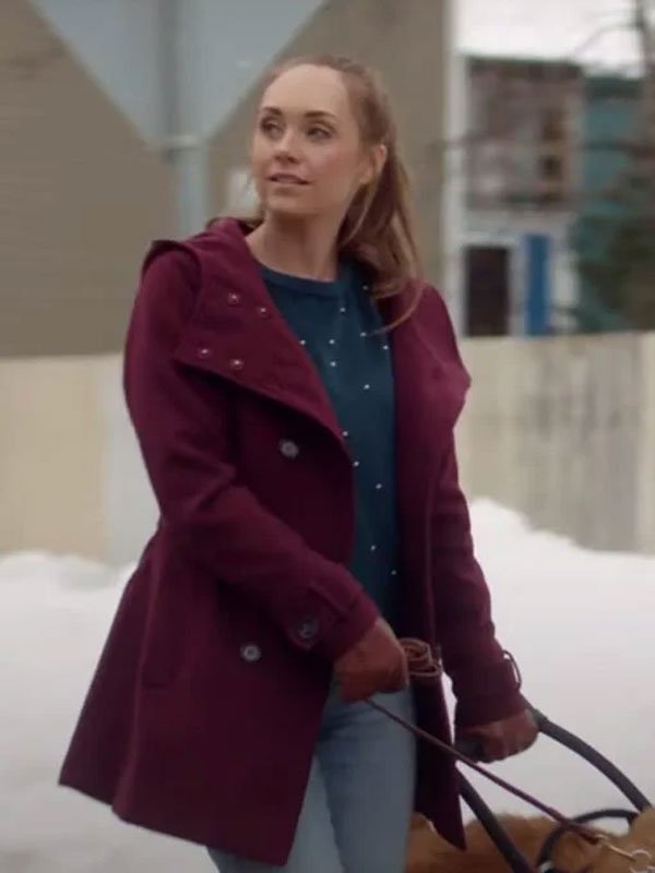 My-Christmas-Guide-2023-Amber-Marshall-Wool-Coat-3