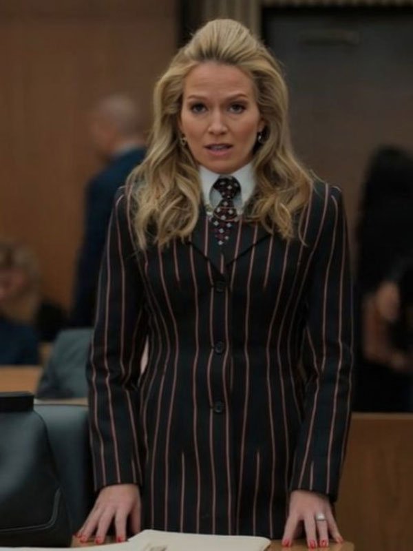 The-Lincoln-Lawyer-S3-Becki-Newton-Striped-Suit-4