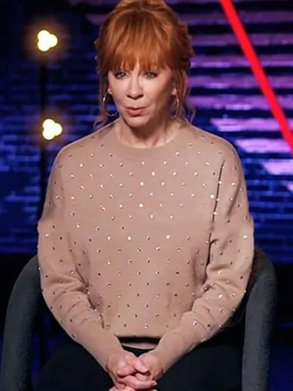 The-Voice-S26-Reba-McEntire-Beige-Jumper-2