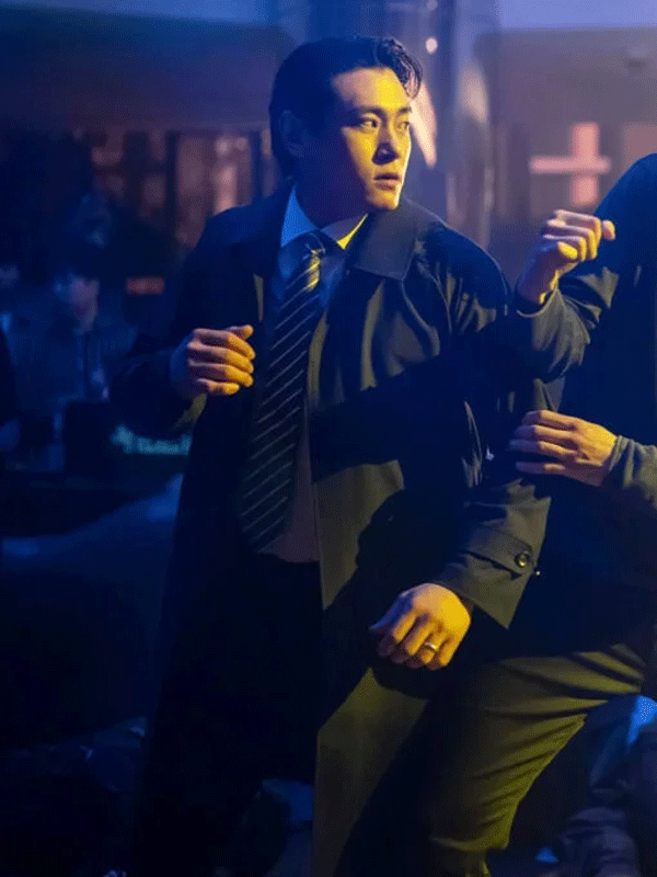 the-recruit-s02-teo-yoo-black-cotton-trench-coat-2